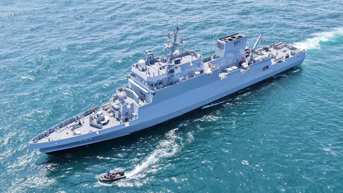 cochin shipyard hands over mahe the first anti submarine warfare shallow water craft