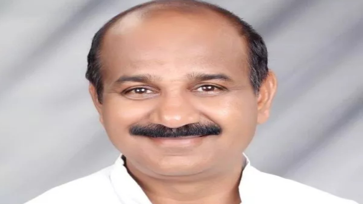 bjp government increasing atrocities on dalits said sp leader