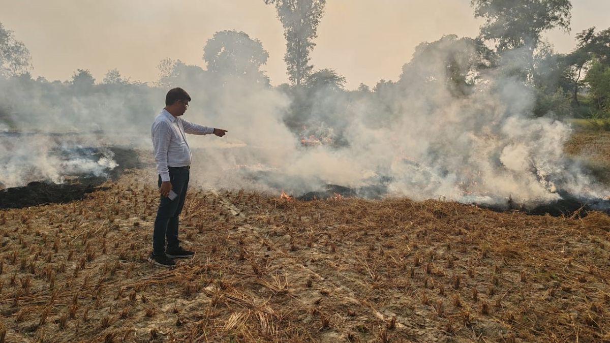 up farmers burning stubble to lose kisan samman nidhi in sitapur