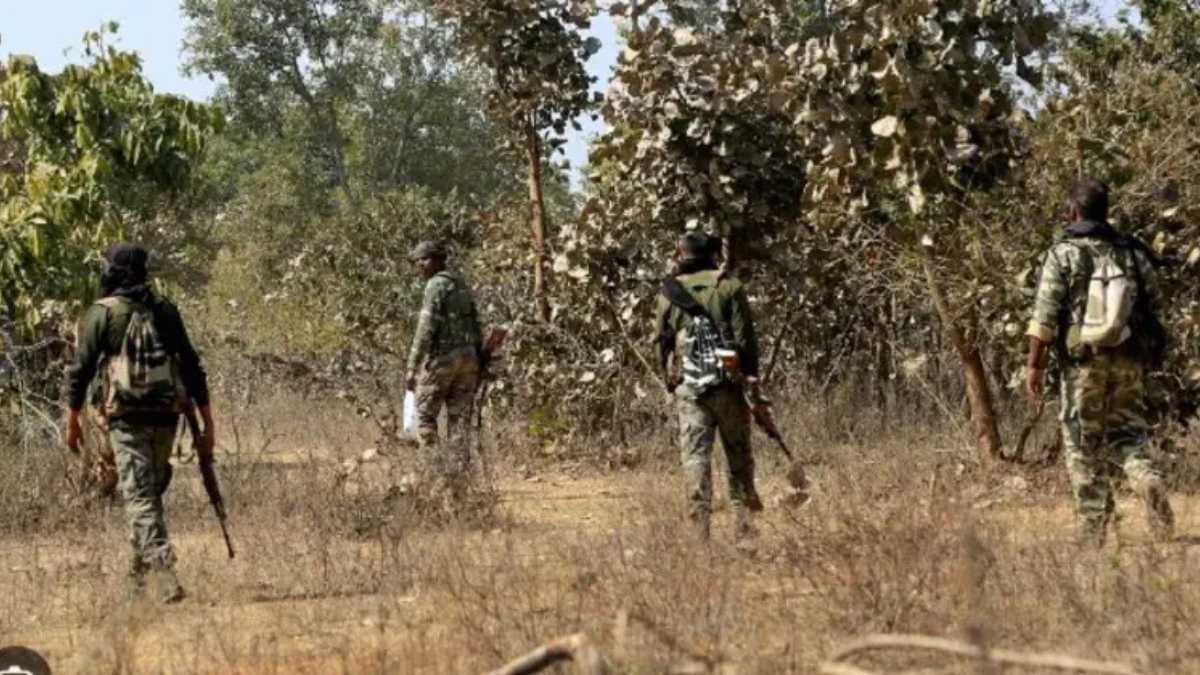 chhattisgarh maoists kill two villagers in bijapur district