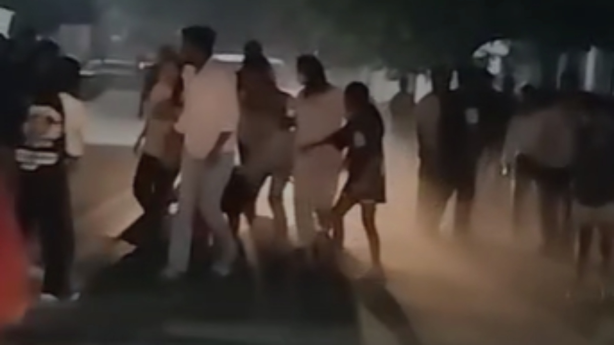 noida youth clash video viral police investigate street fight