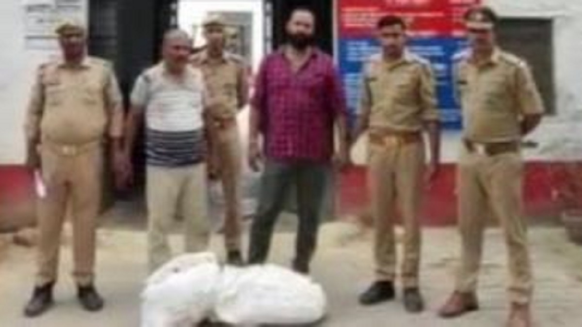 two smugglers arrested with ganja in prayagraj soraon police take action