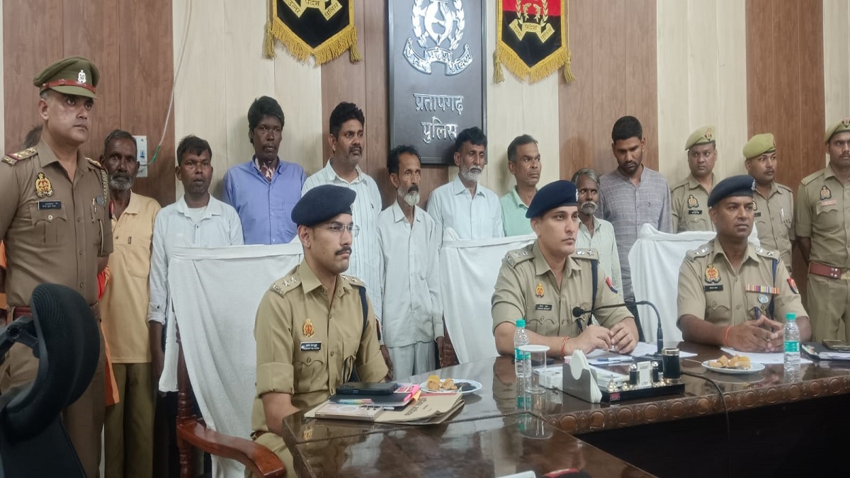 pratapgarh police arrest professional bail bondsmen aiding criminals