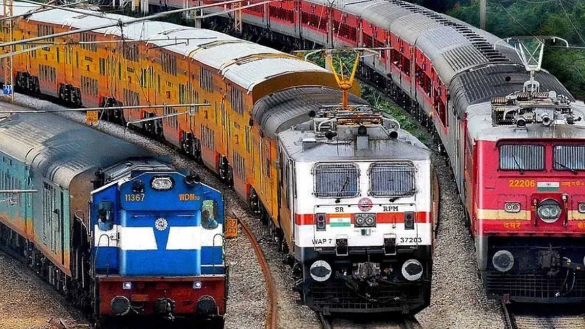 over 13000 special trains run during diwali and chhath railways rejects lalu yadav and rahul gandhi claims