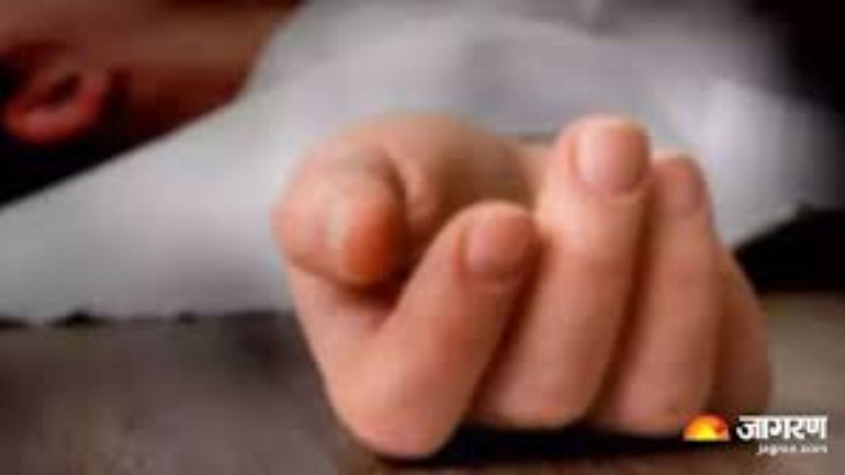 amu student suicide girl commits suicide in abdullah hall aligarh