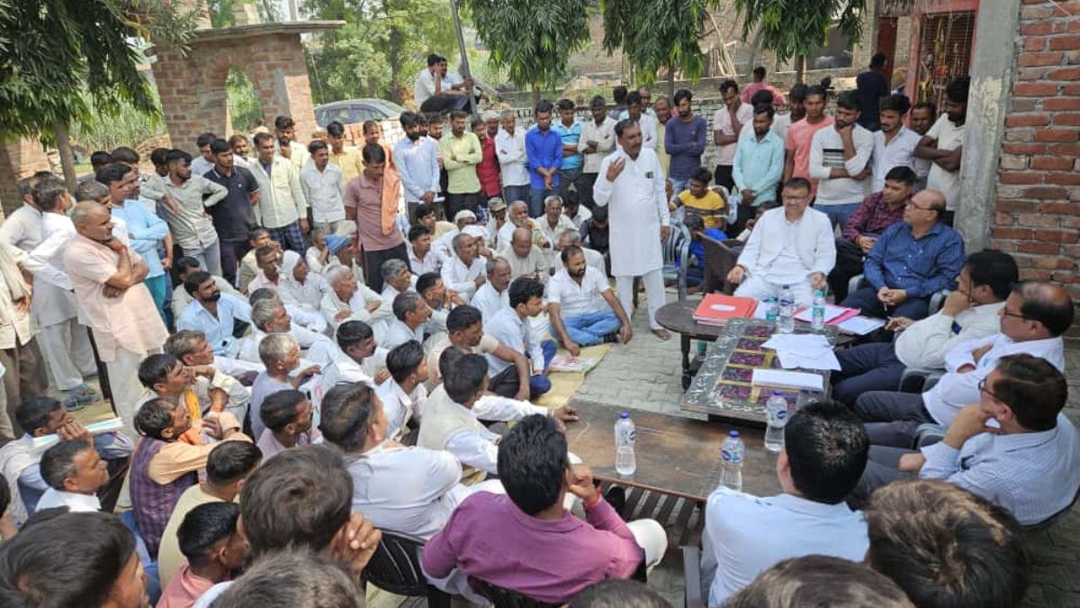 amroha crores of bribe allegedly extorted from farmers in hasapur for consolidation