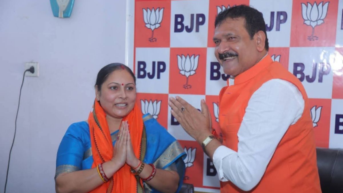 former congress district president abha devi supports nda candidate