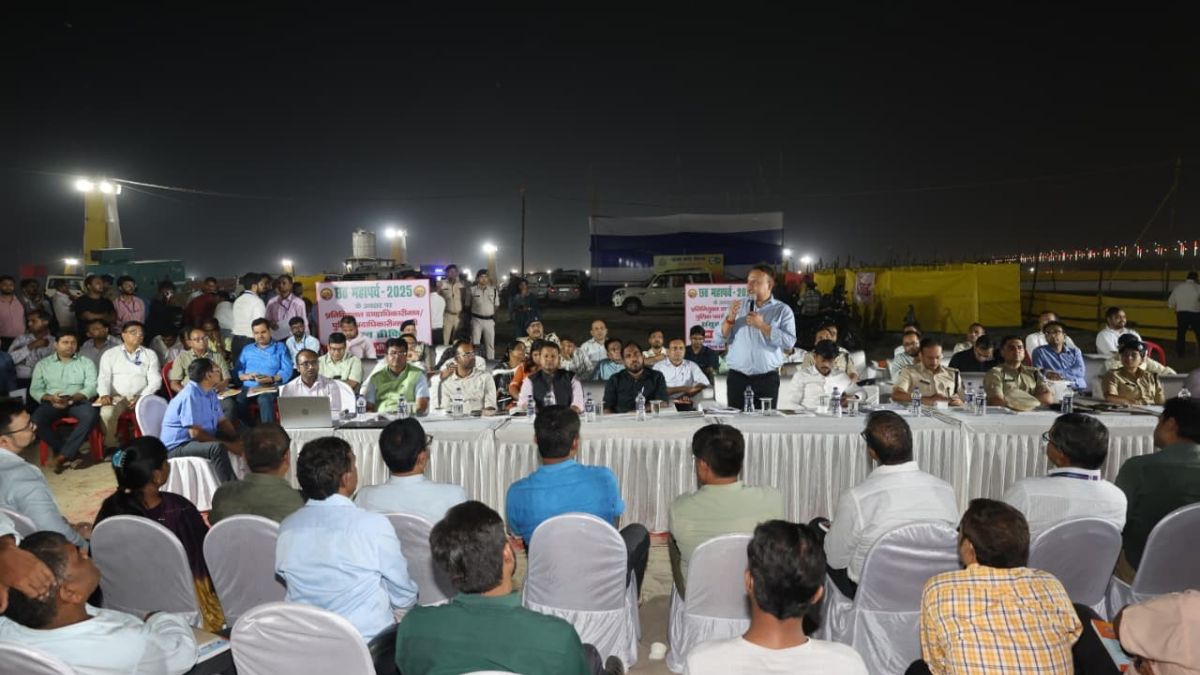 chhath puja 2025 grand preparations in patna 550 ghats ready