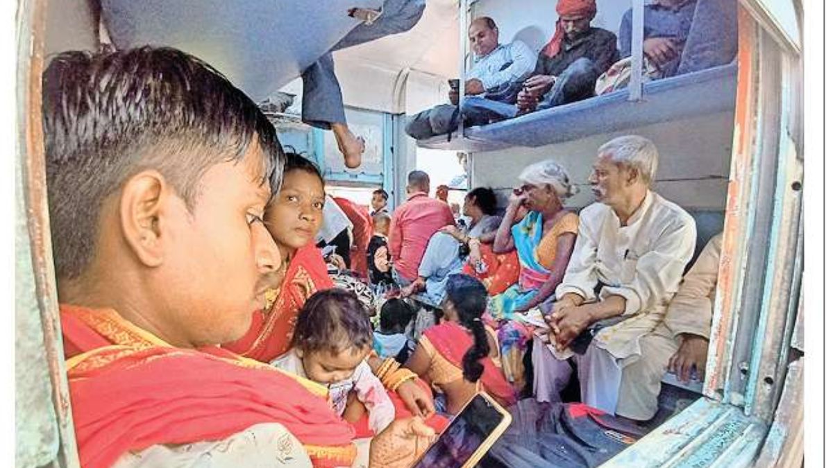 railway ticket scam ttes illegally profiting during festive season
