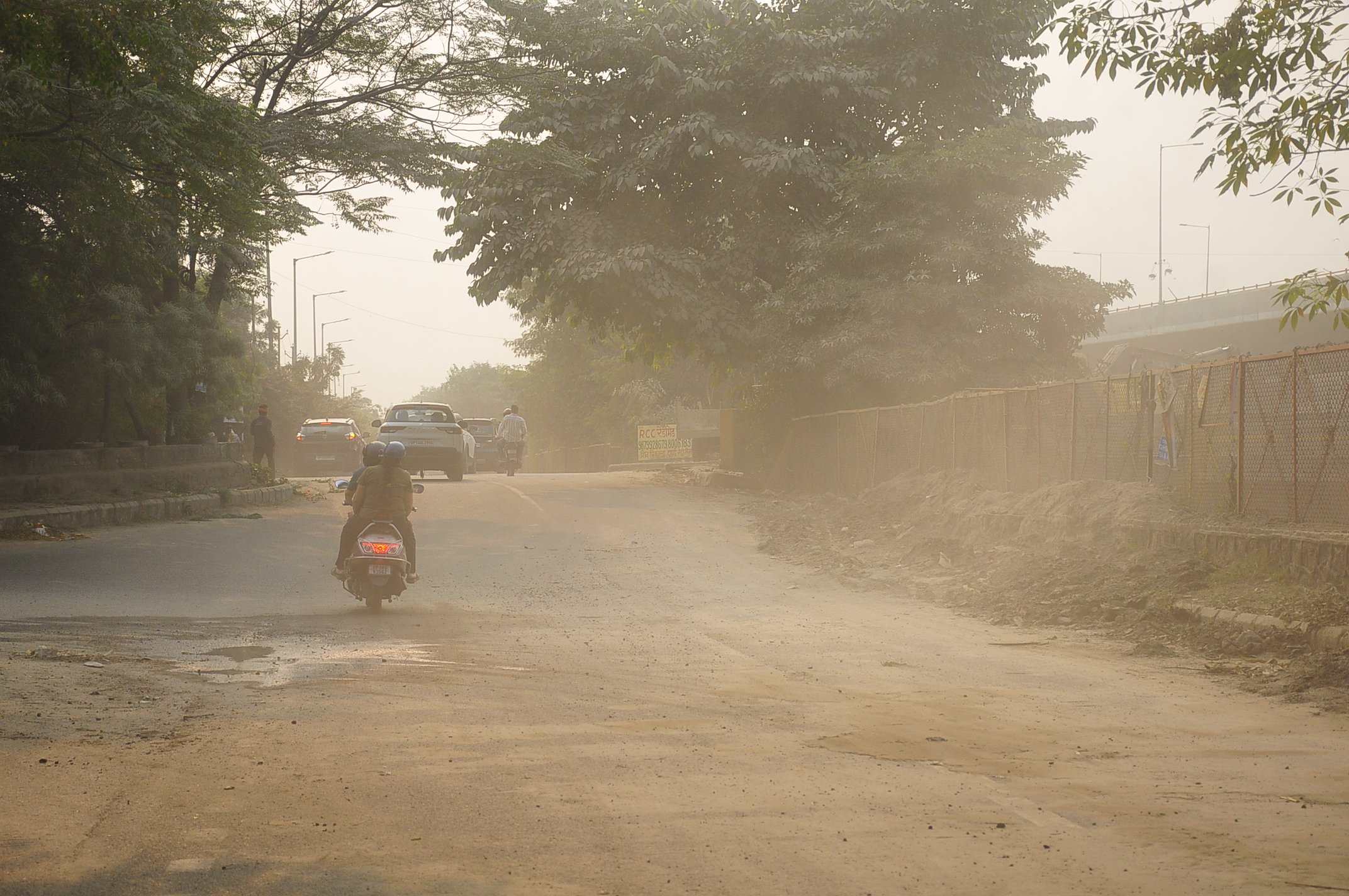 ghaziabad air quality indirapuram vasundhara in red zone
