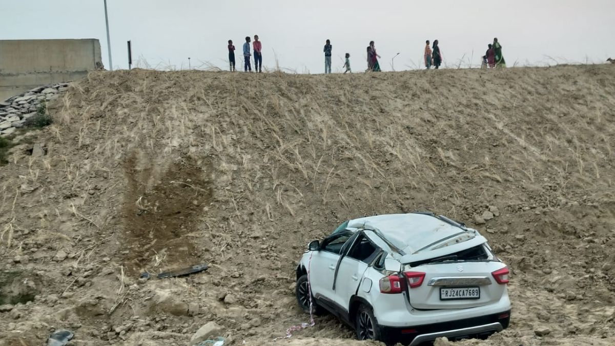 hardoi accident seven injured on ganga expressway construction site
