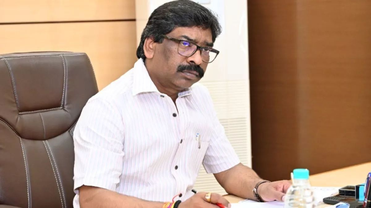 cm hemant soren action on infected blood transfusion hospital employee suspended 2 lakh compensation for victims