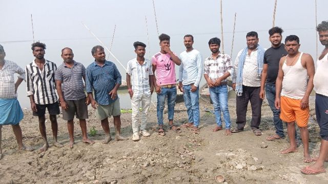 मुंगेर में प्रवासियों के दिल में छठ के साथ चुनावी जोश, वोट देने के साथ लोगों को करेंगे प्रेरित
