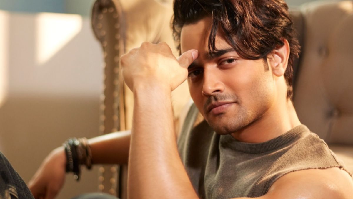 bhuvan bam announces bollywood debut with karan johars dharma productions