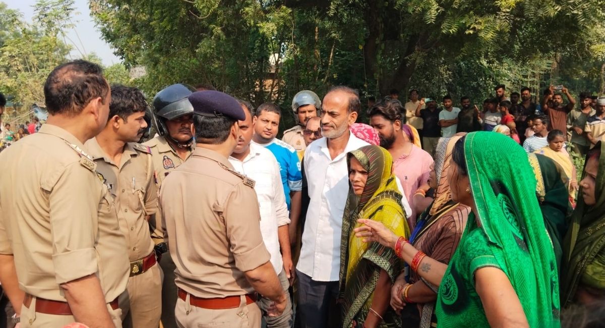 gorakhpur juice vendor murder villagers block road accuse police