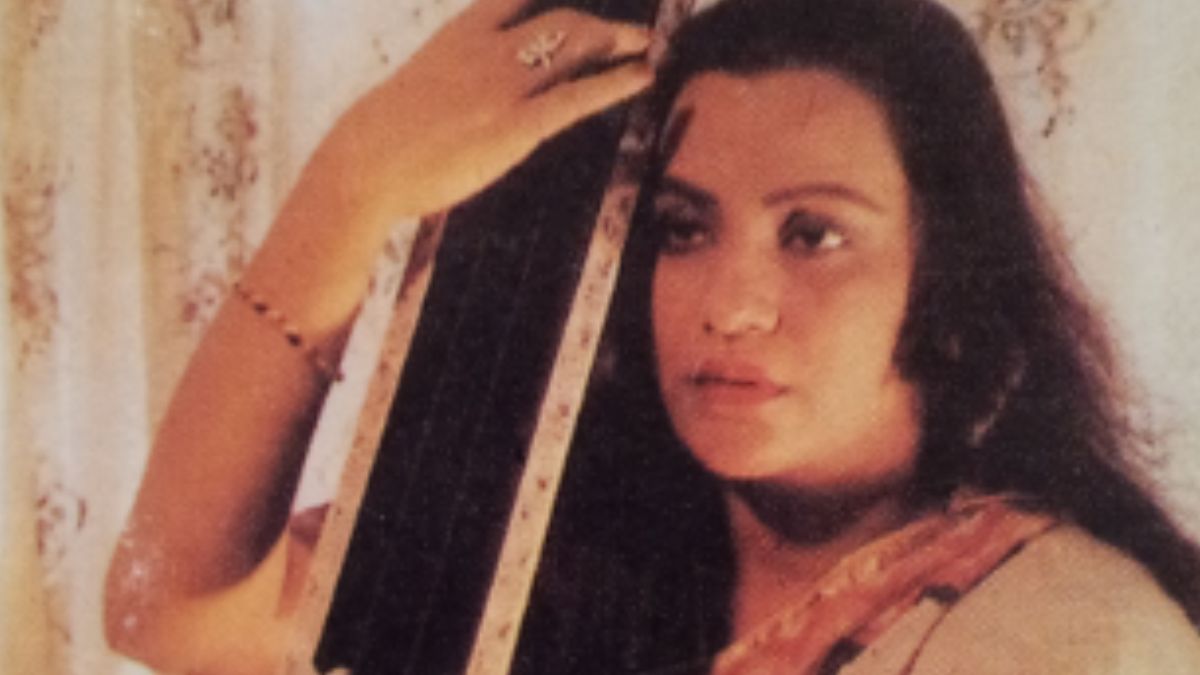 lata mangeshkar ankhiyon ke jharokhon se song from sachin and ranjeeta starrer classical romantic movie