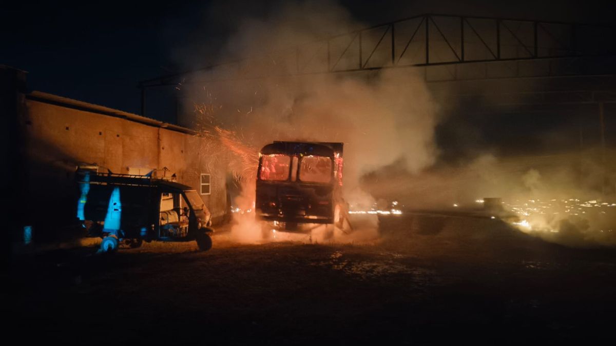 kanpur mobil oil factory fire drums explode residents alarmed