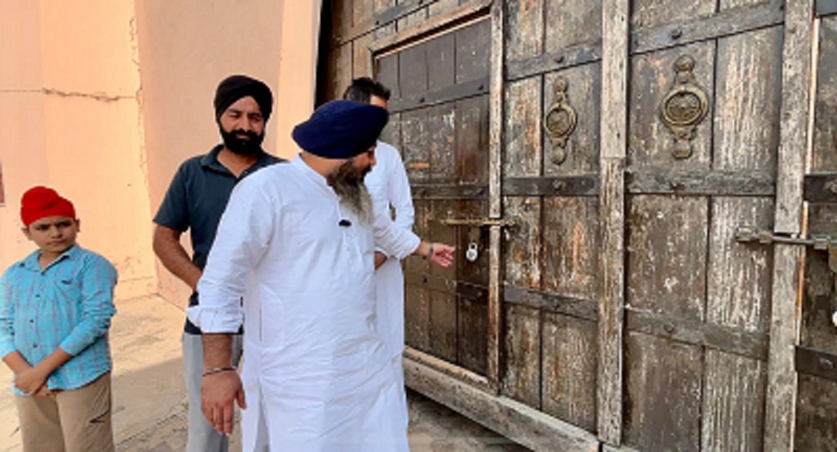 fateh minar mohali closed sikh devotees angered by punjab govt neglect