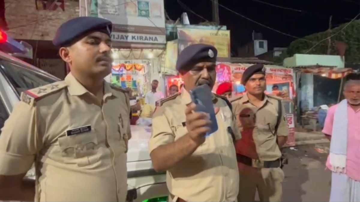 youtubers stolen phone recovered from brother singhwara police action