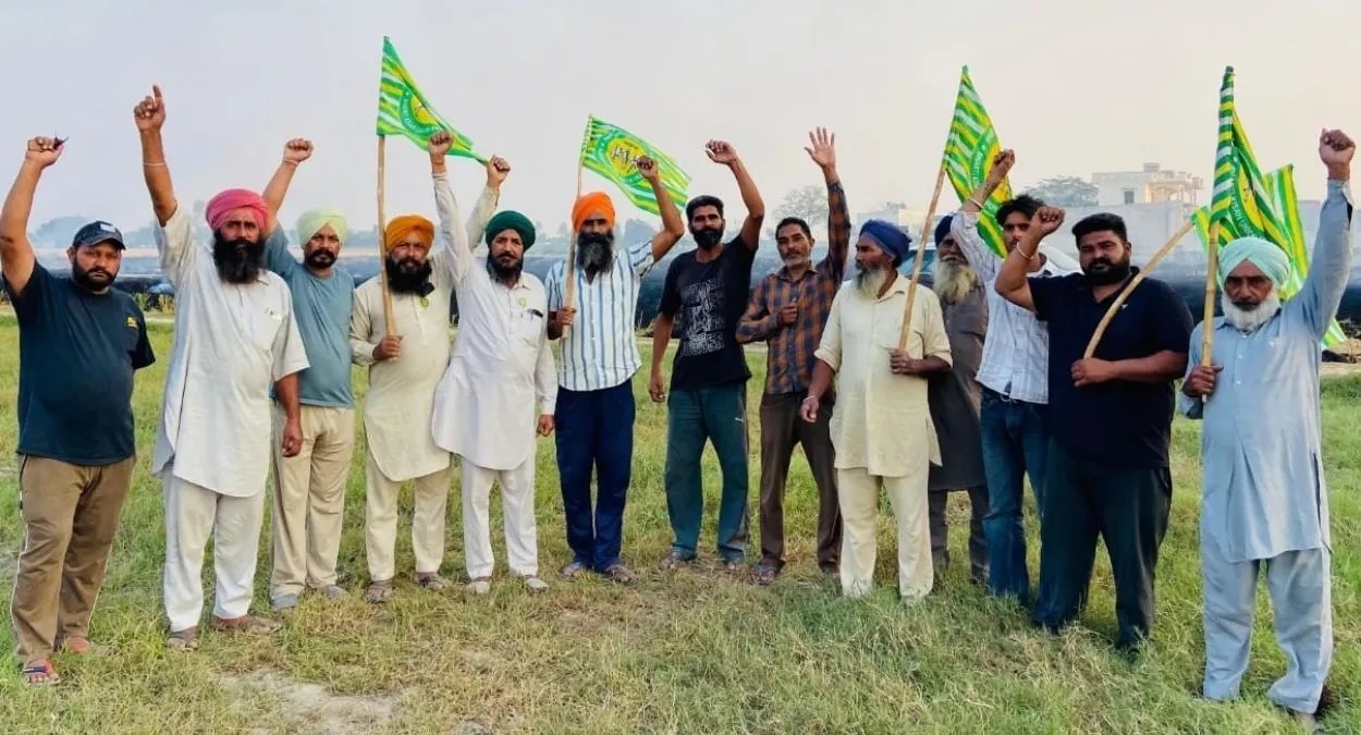 farmers confront police over stubble burning in sangrur