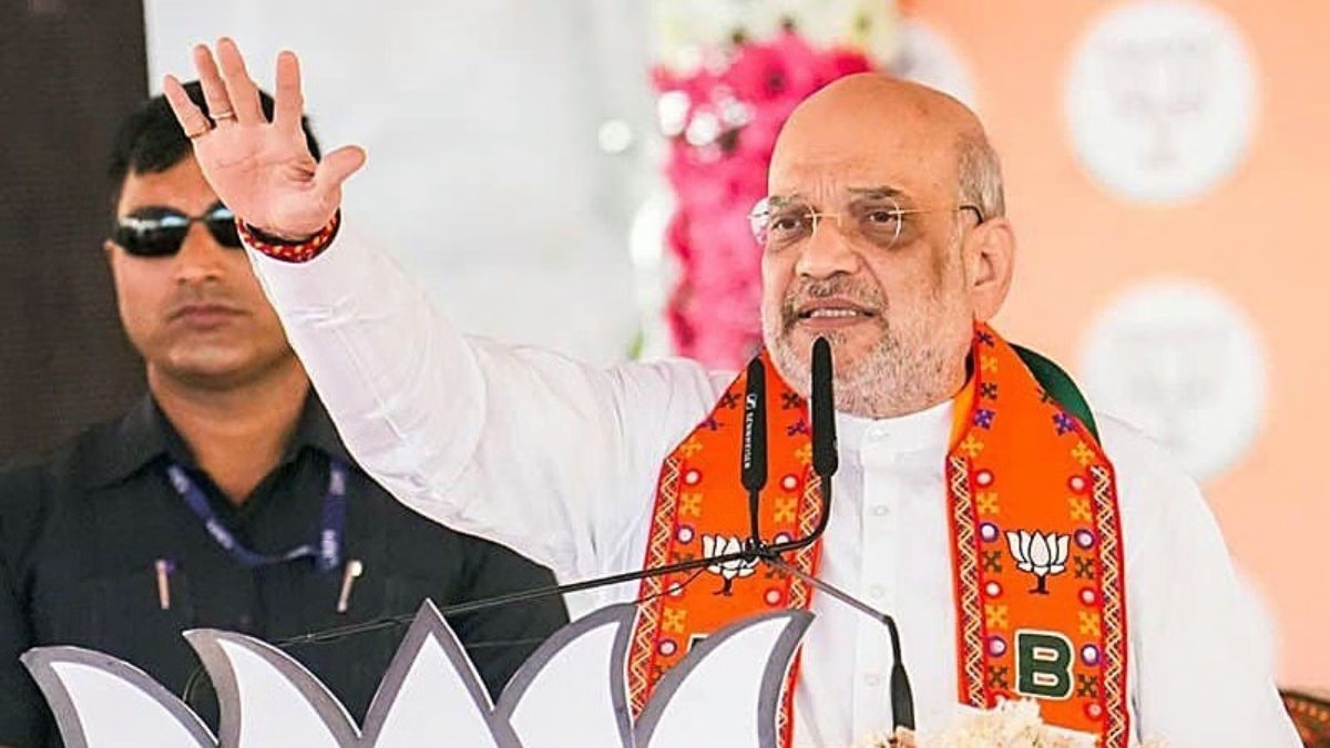 amit shah attacks dynastic politics at mumbai bjp office launch