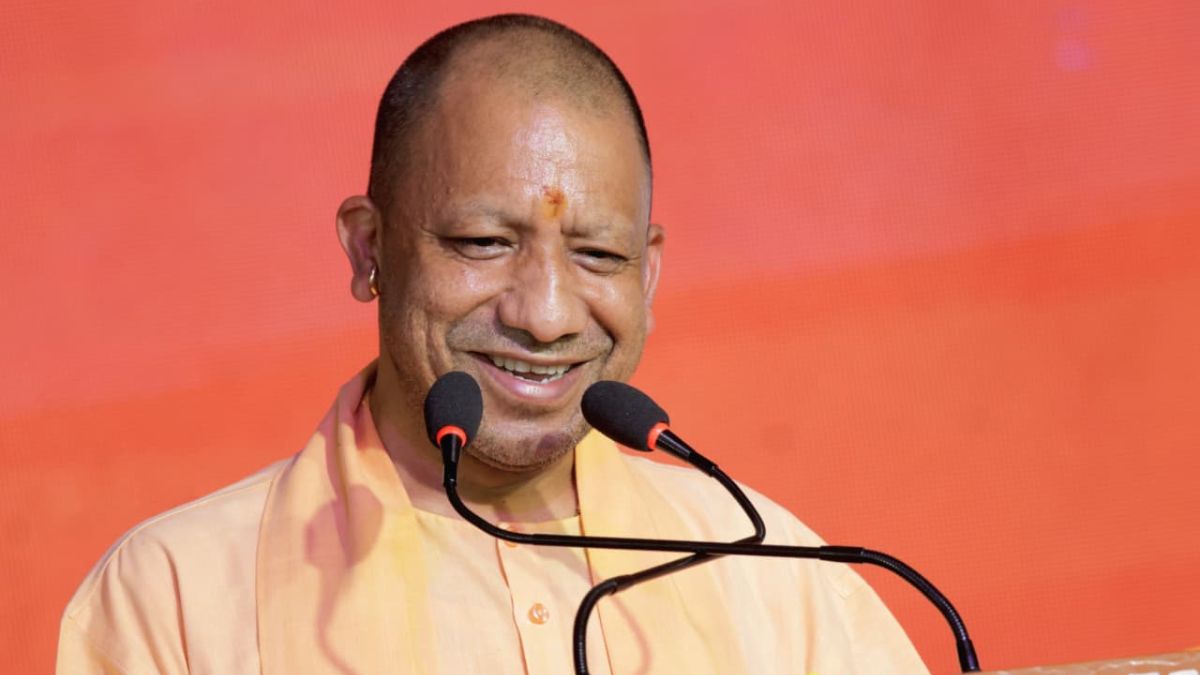 cm yogi adityanath promised no drainage or sewer of lucknow will flow into the gomti river will be clean from pilibhit to ghazipur