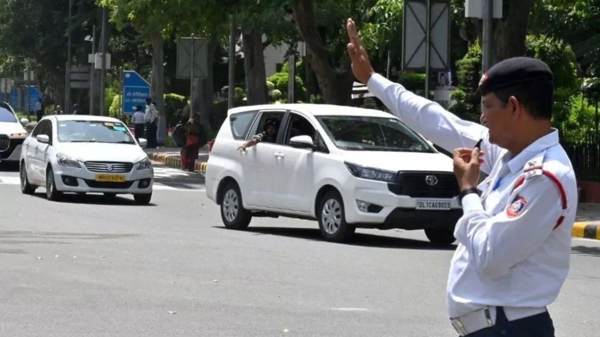 delhi vehicle entry ban restrictions enforcement from november 1st