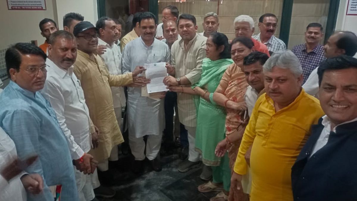 ghaziabad councilors protest property tax hike accuse officials
