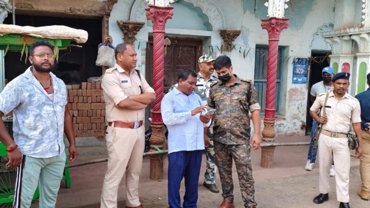 jamtara news hotel sealed one arrested for banned meat