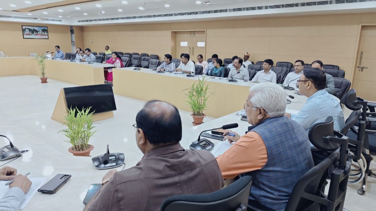 action on negligent officials for poor ranking on cm dashboard dm