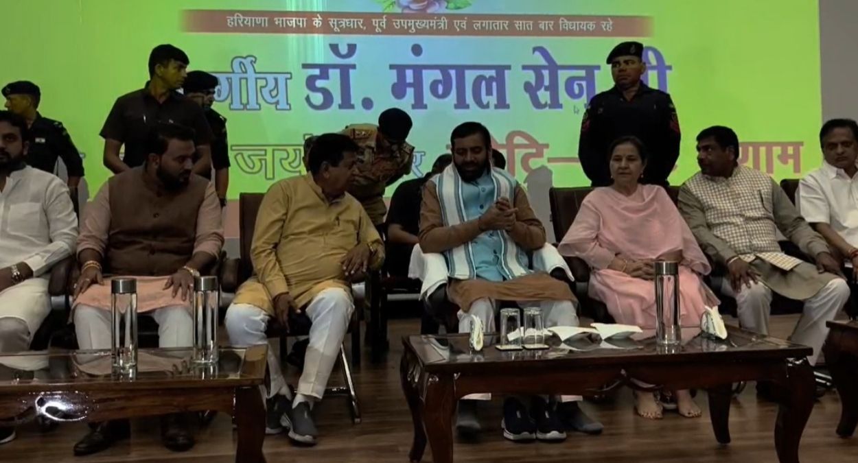 dr mangal sen jayanti celebrated at bjp office panchkamal