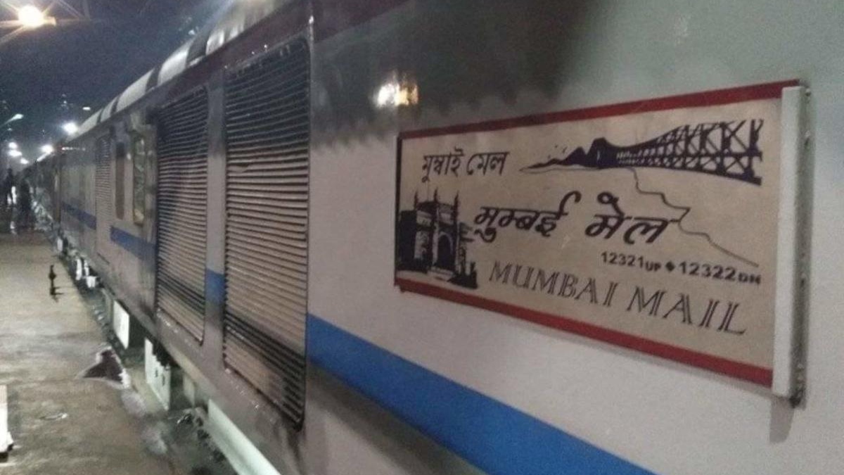 chhath puja rush mumbai mail no room till nov 2 train waiting list