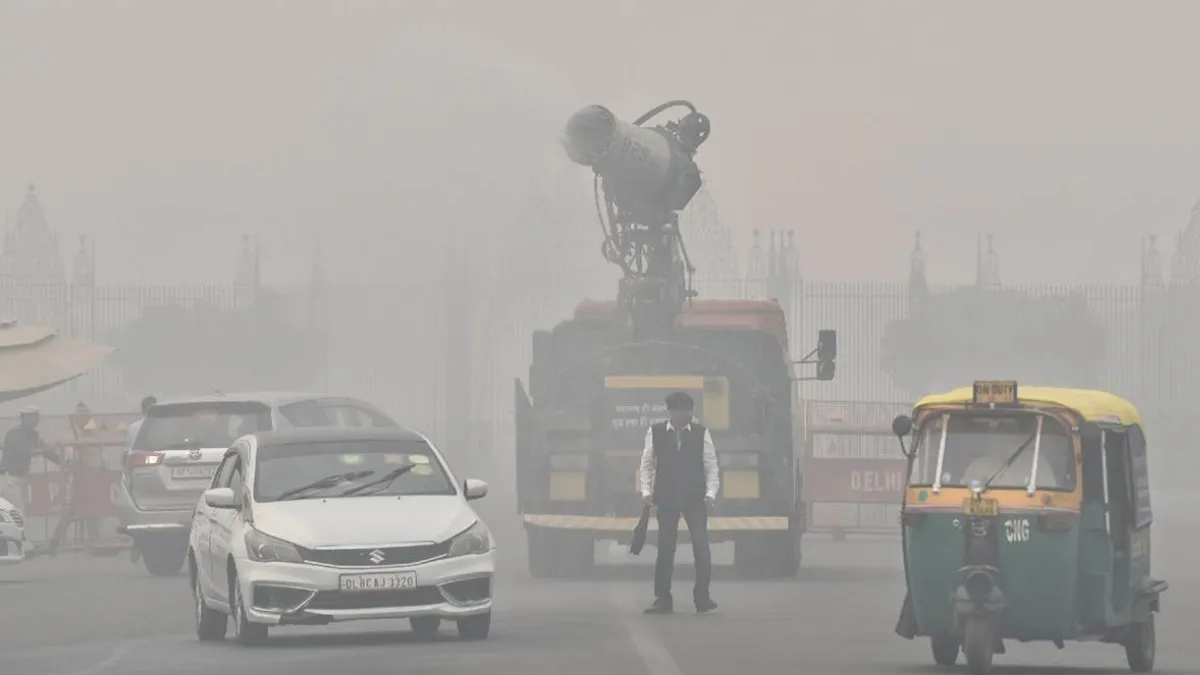 https://www.jagranimages.com/images/2025/10/27/article/image/Pollution-(4)-1761579502619.jpg