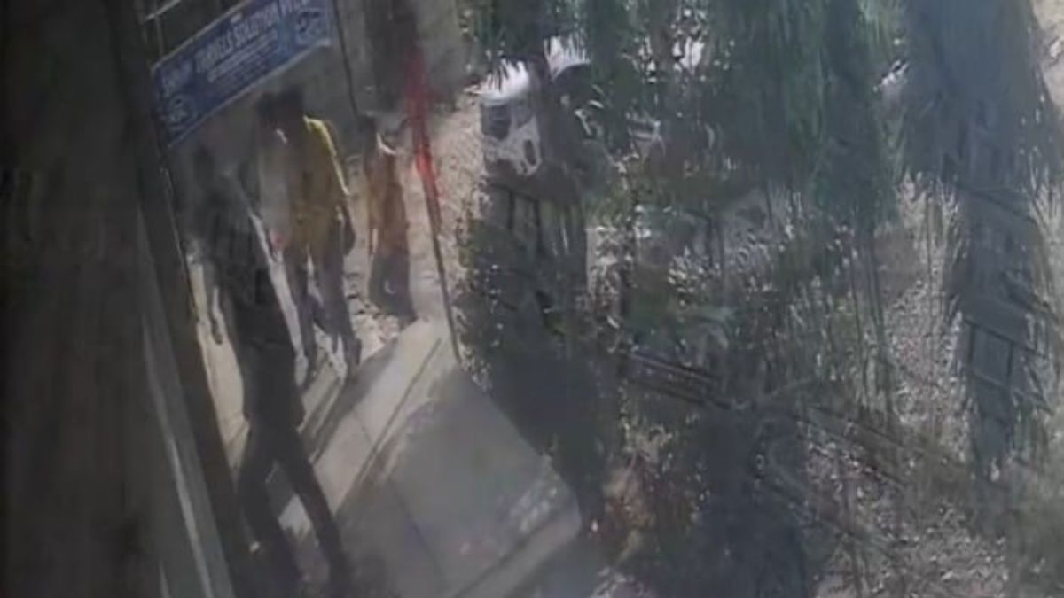 rewari transporter threatened extortion demand and business share