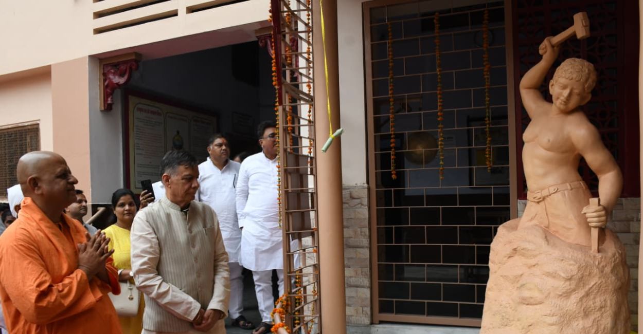 assembly speaker satish mahana unveiled the bhagya mandap statue in kanpur