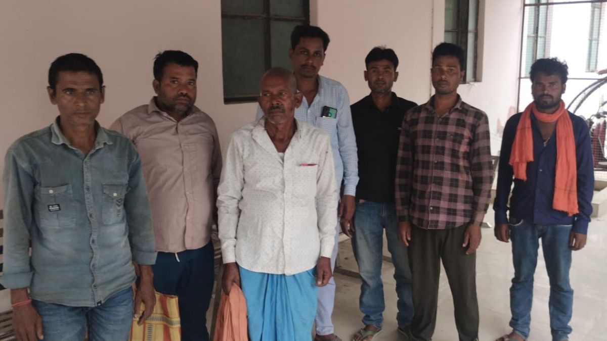 bihar youth dies in train accident en route to jammu for job