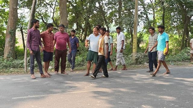 SH-55 पर एक घंटे में आधा दर्जन बाइक सवार घायल, 100 मीटर सड़क बेहद खराब 
