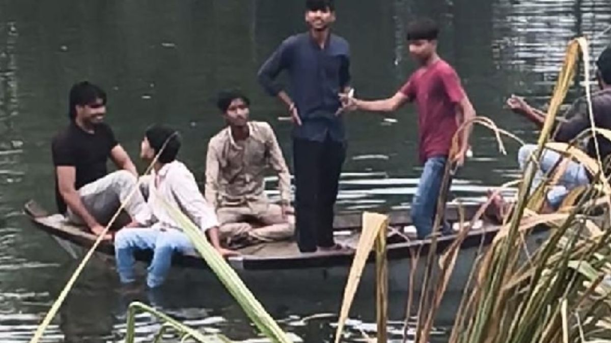 chandauli chhath puja tragedy eight drown two dead in pond and chandraprabha river