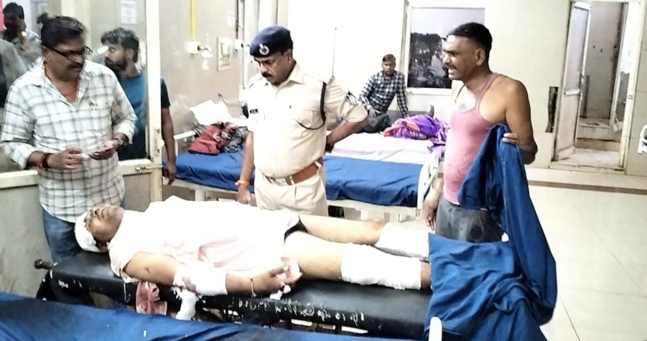 bjp leader crushed a farmer to death with his car over a land dispute in guna and tore the clothes of his daughters who came to rescue him