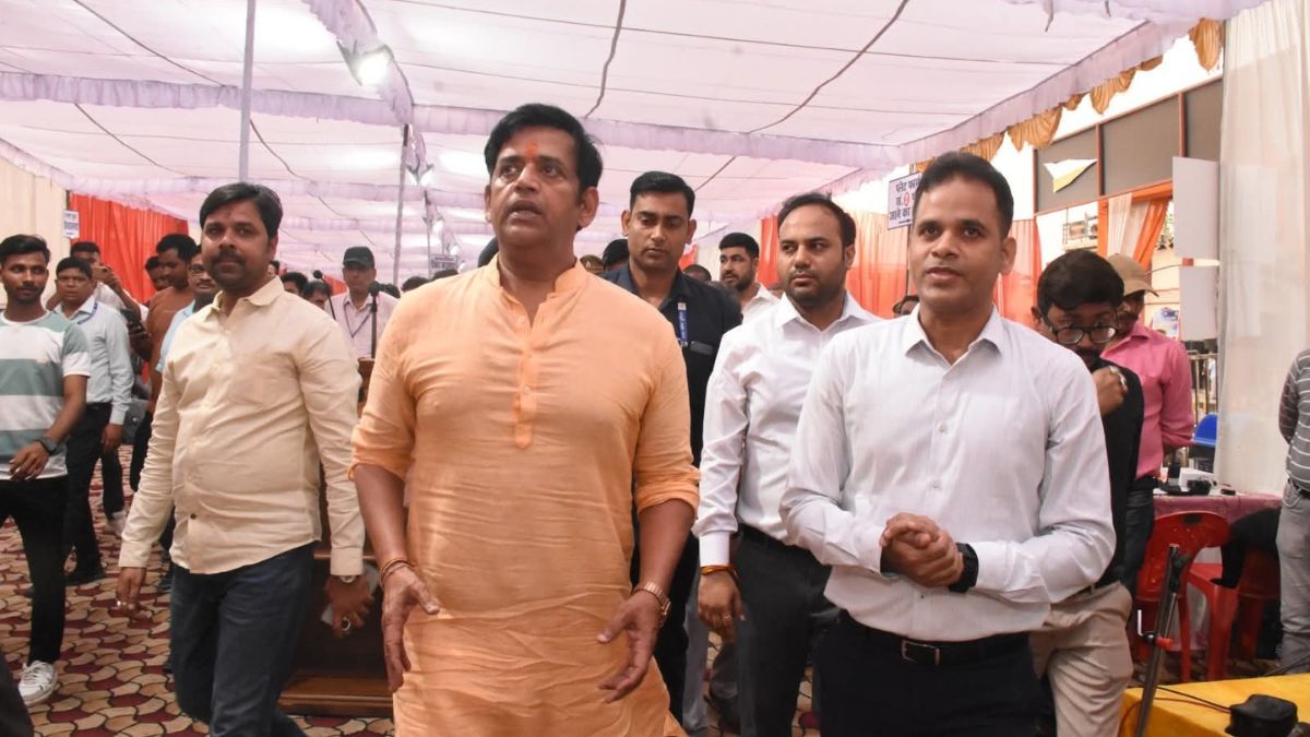 ravi kishan reviews chhath puja preparations in gorakhpur