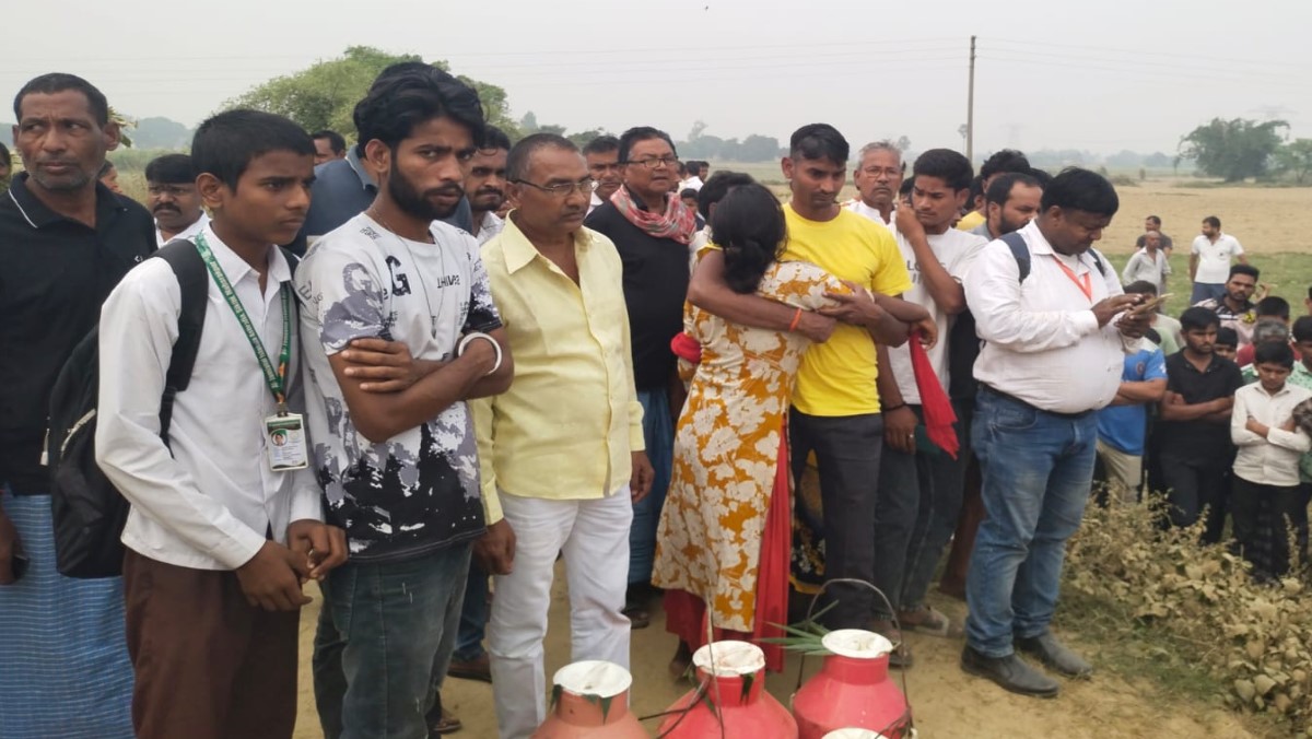 azamgarh milk vendor shot dead panic in the area