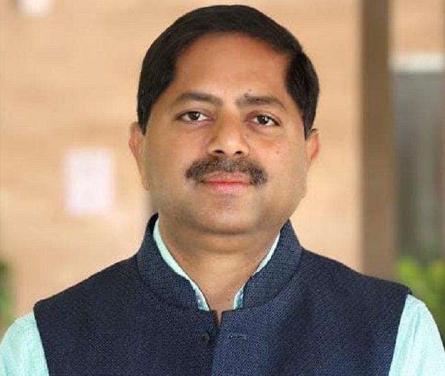 cb ojha appointed new chief engineer of chandigarh municipal corporation