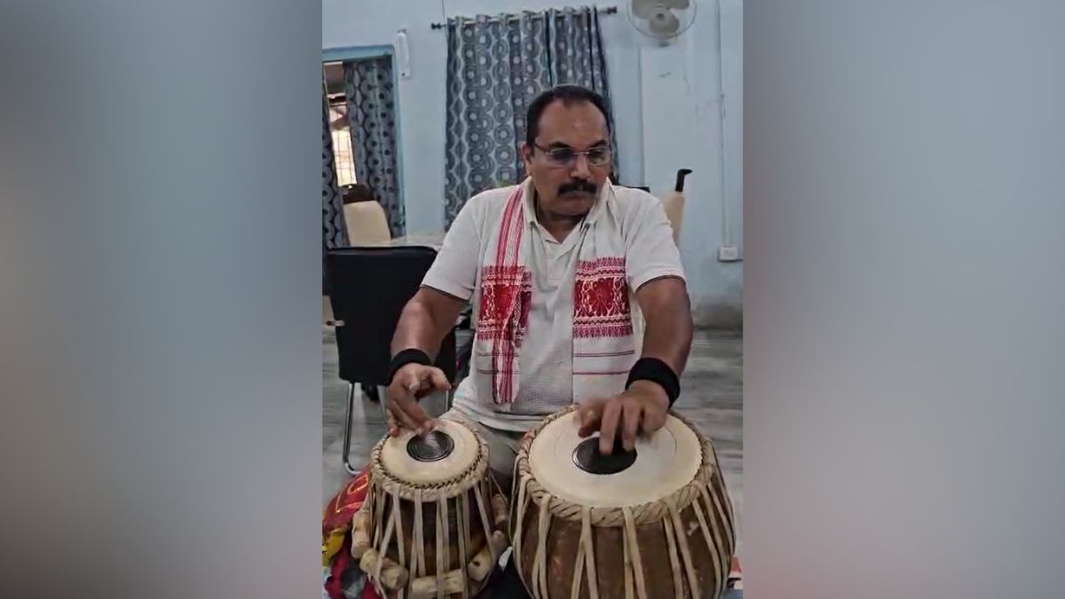 pradeep yadavjharkhand congress leaders unique blend of politics and tabla on chhath
