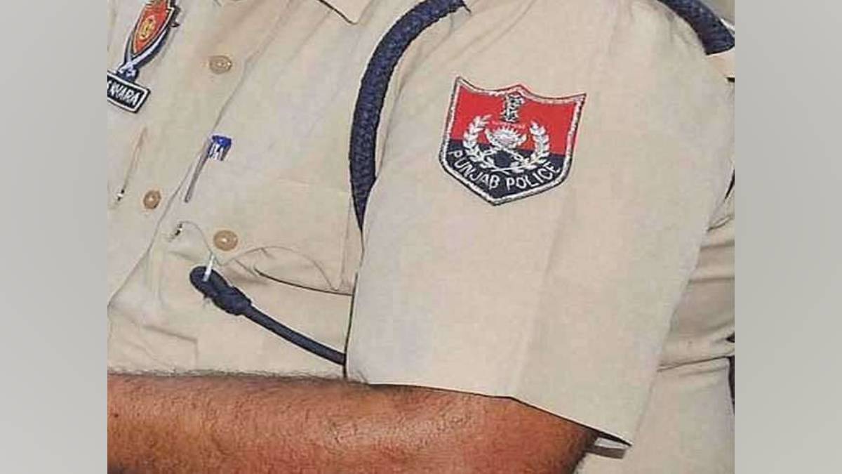 tarn taran police attacked during pistol recovery accused absconding