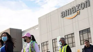 Amazon में 30,000 कर्मचारियों की छंटनी