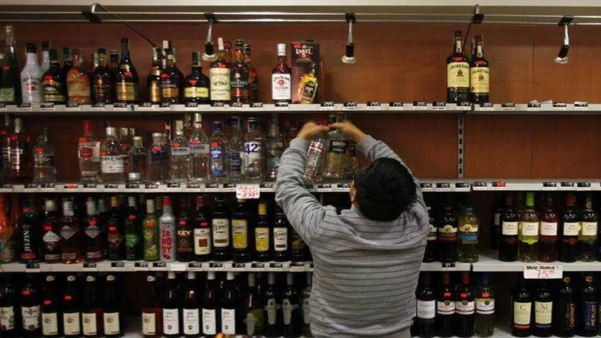 16 liquor contracts closed for nonpayment of license fees