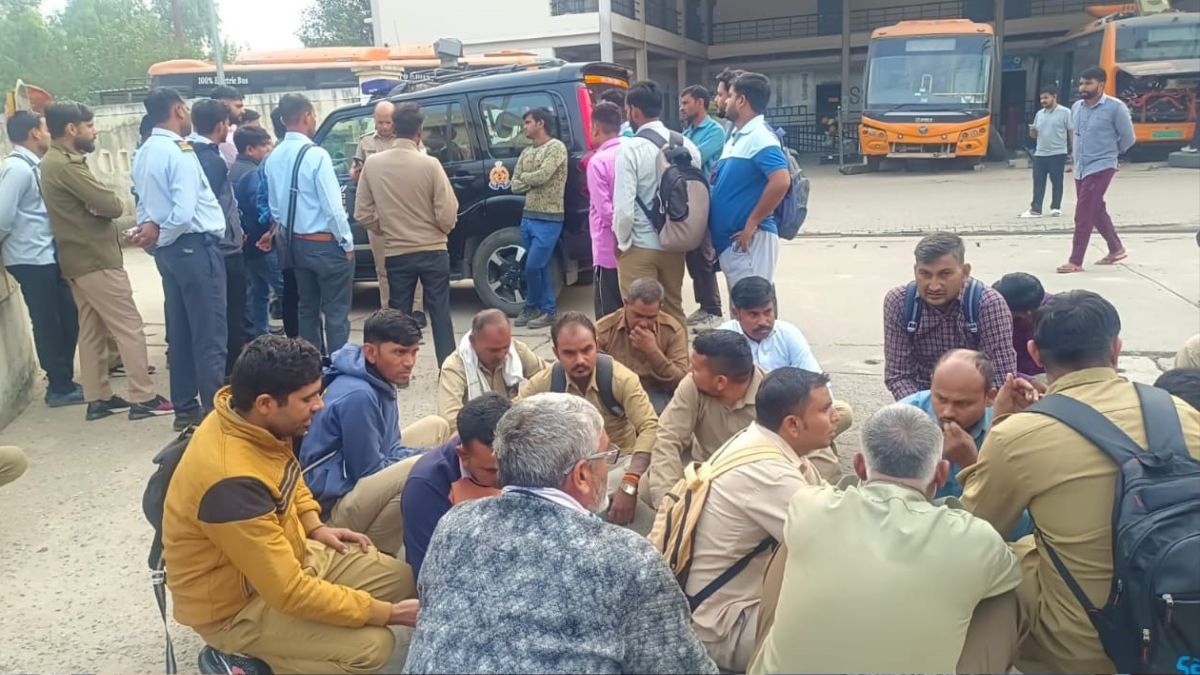 diwali bonus protest electric bus drivers strike over unpaid bonuses