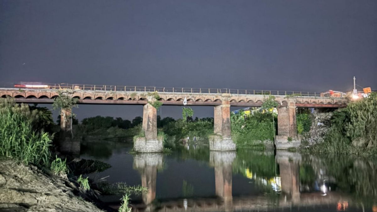 bridge demolition 105yearold structure to be replaced in deoria