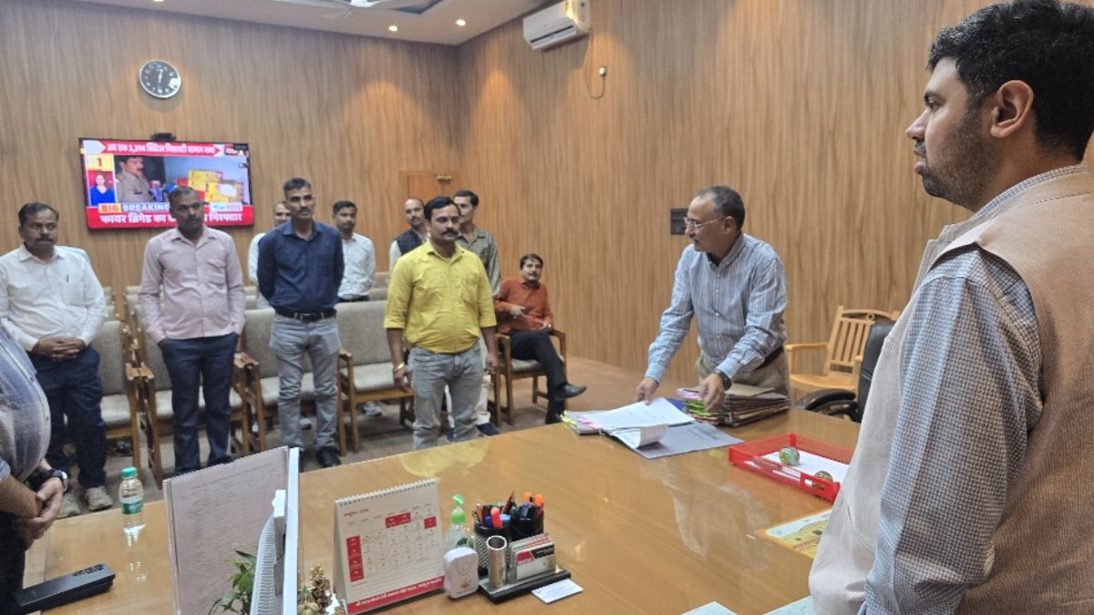 family receives heritage license to preserve fathers legacy