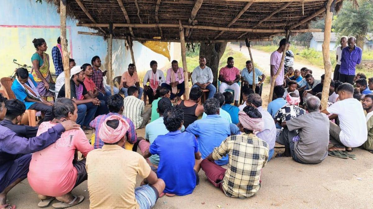 horrific punishment for love marriage family shaved in jharkhand